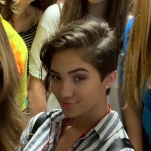 Meet your Posher, Deliz